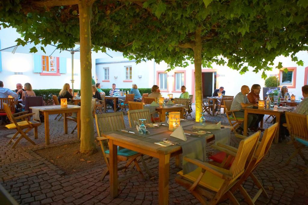 Landhotel zum Schwanen Osthofen Exterior foto